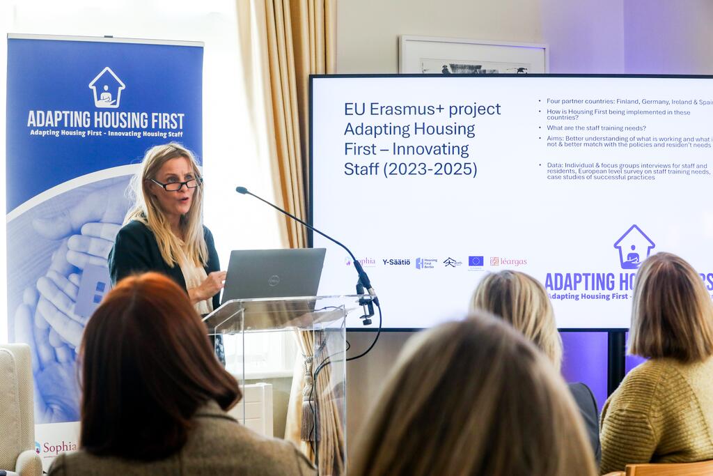 Rikka presenting.JPG